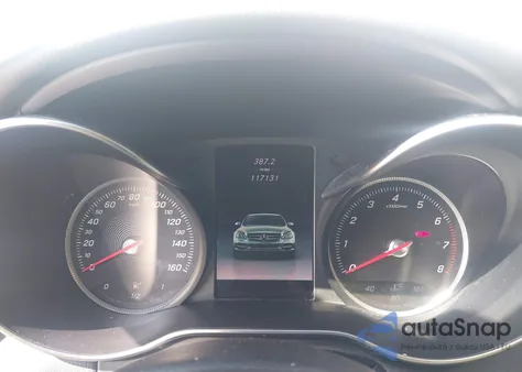 2015 Mercedes-Benz C 300 4Matic/Luxury 4Matic/Sport 4Matic z USA, uszkodzony, nr VIN 55SWF4KB1FU090539